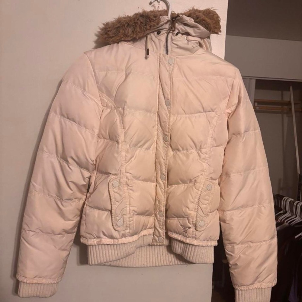 American Eagle Outfitters cream puffer jacket with fur hood size M